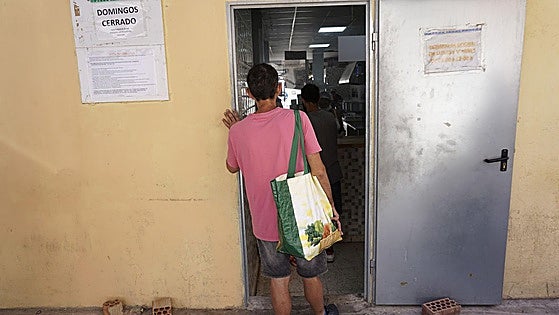 Almost one in five people in employment in Andalucía are poor