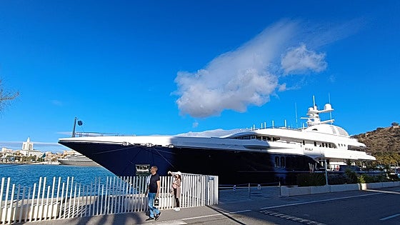 Megayacht-spotter alert: vessel owned by American luxury car magnate docks in Malaga port
