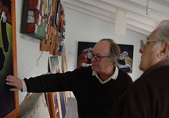 A file photo of Macharaviaya-based artist Aurelio Díaz, otherwise known as Buly.