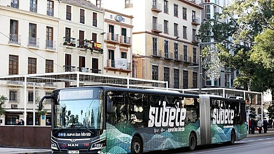 Bus strike and possibility of heavy rain threaten traffic chaos in Malaga today
