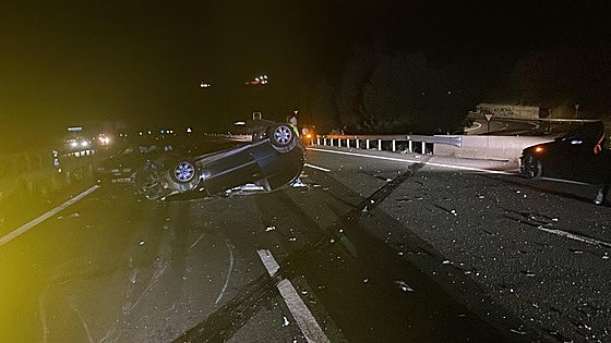 Car flips onto roof in middle A-7 Costa del Sol motorway but police find no trace of driver