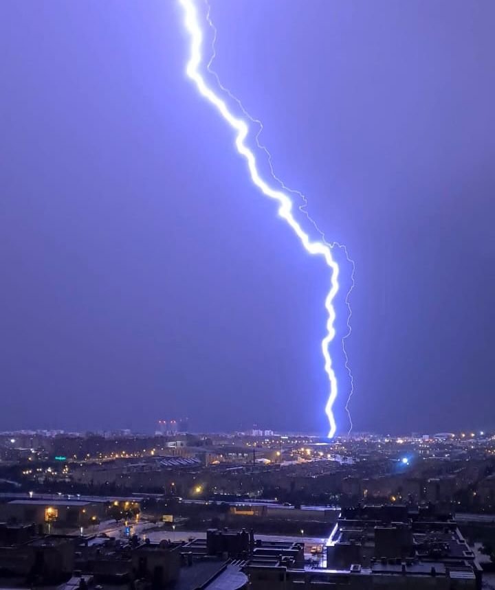 The most spectacular photos of the intense lightning storm over Malaga
