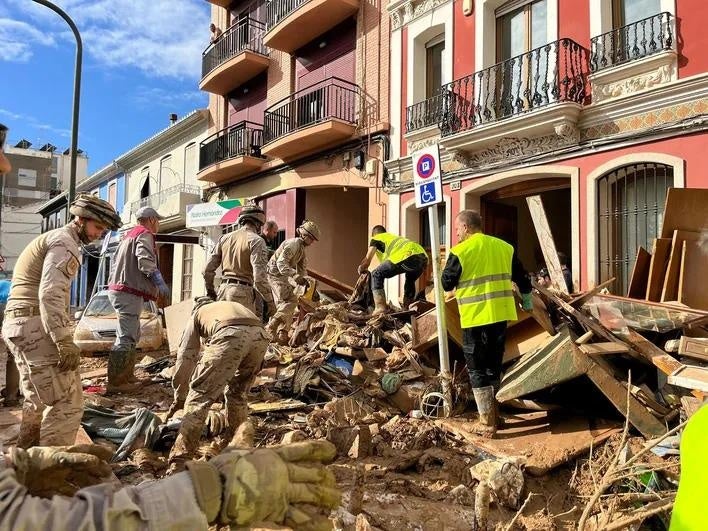 Army teams at work in one of the disaster areas in Valencia.