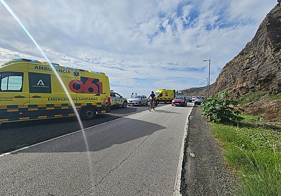 Health services and Local Police officers from Nerja and Torrox at the scene on Sunday.