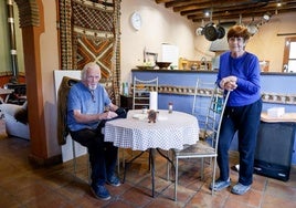 Charles and Anne Noring in the kitchen of their home near Álora in the Guadlahorce valley.