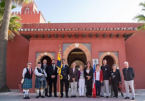 Benalmádena salutes the fallen with remembrance service at Bil Bil castle