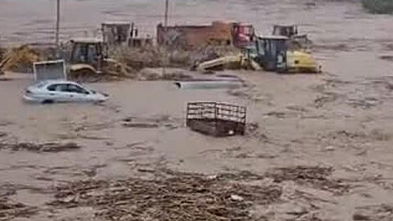 This is the moment a river in the Axarquía burst its banks as torrential rains continue across Malaga province
