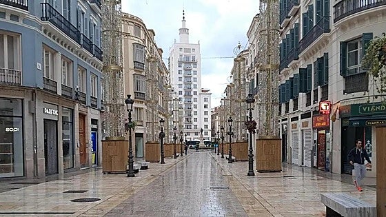 First heavy downpours of rain hits these areas of Malaga province as red 'extreme risk' alerts are activated