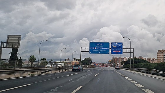 Day dawns with empty roads on the Costa del Sol due to red alert for torrential rains