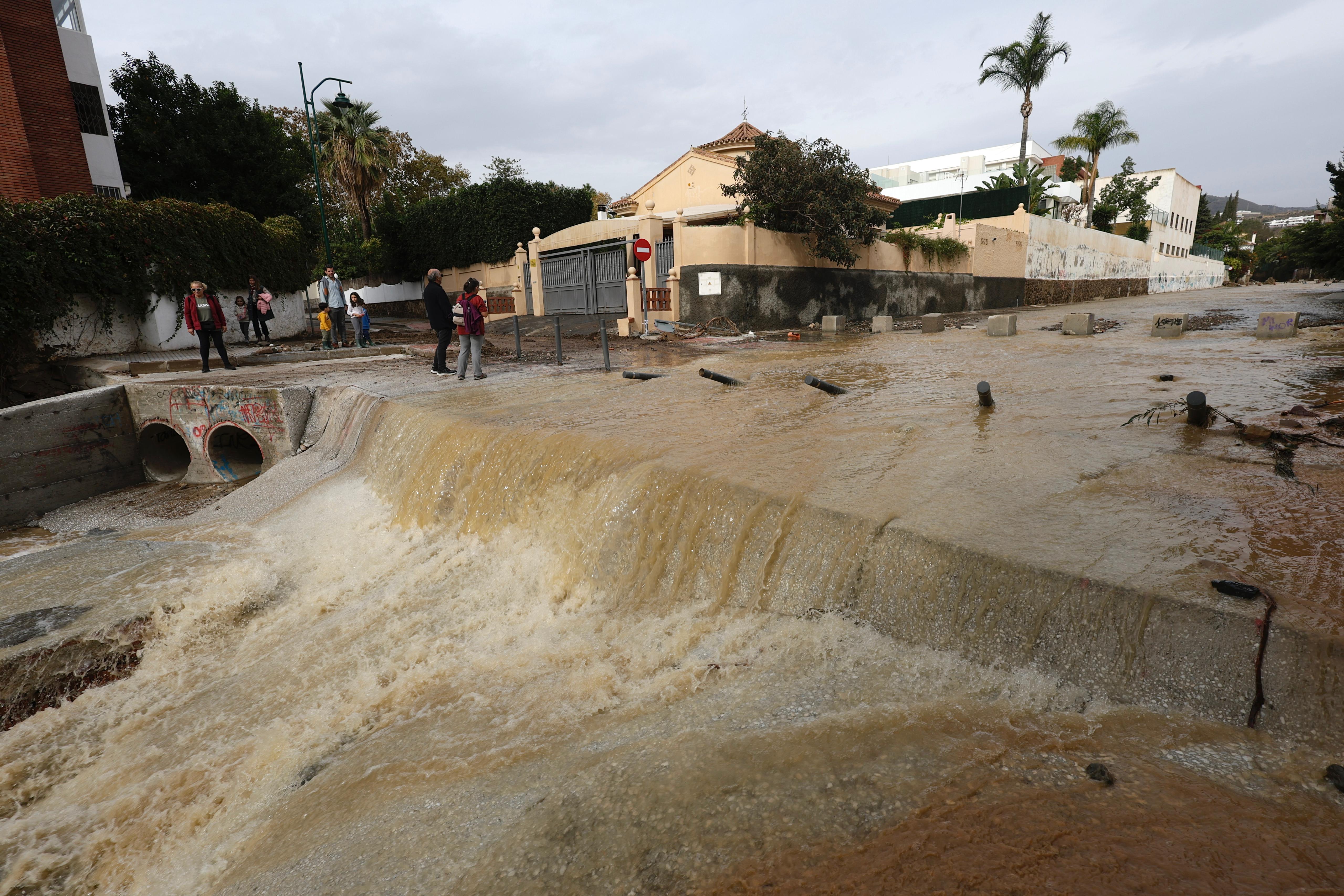Estado del Arroyo Toquero de la capital tras las lluvias.