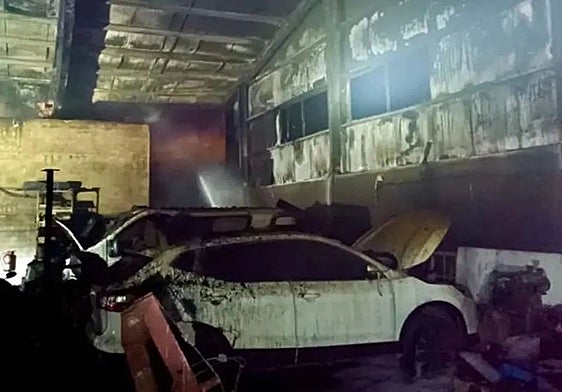 Serranía de Ronda town rallies round local businessman after fire guts his vehicle workshop