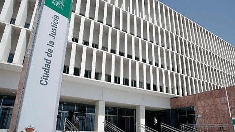 Irish man accused of paedophilia walks free from Malaga prison after acquittal