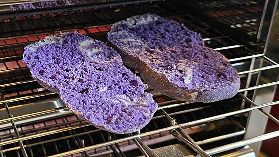 New breadwinner: the 'mollete morao' joins the purple carrot festival in Cuevas Bajas