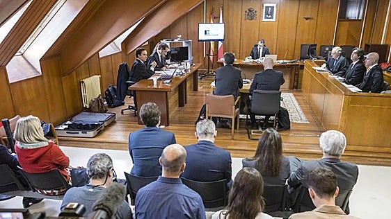 Spanish energy giants in court over misleading customers with 'green' messages