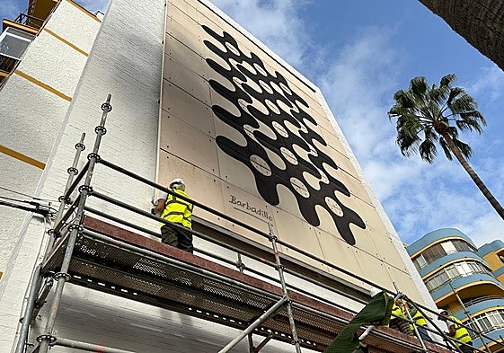 The first intervention is on the Barbadillo mural.