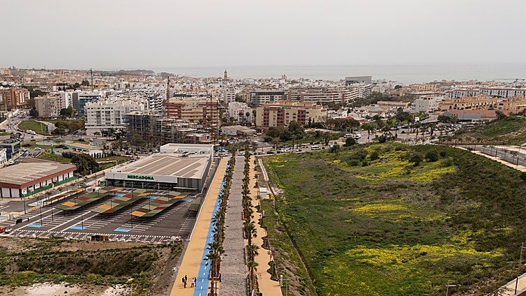 Estepona plans to build an indoor swimming pool on Avenida Puerta del Mar