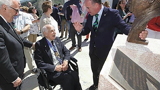 Michael Hoskin: The professor of the Antequera dolmens