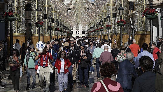 Malaga full to bursting during long 'puente' holiday weekend