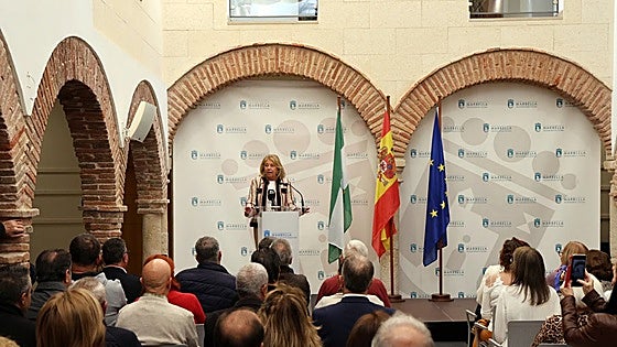 Marbella pays warm tribute to 60 municipal workers on their retirement