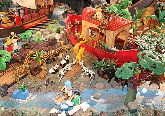 The arrival of the animals on Noah's Ark recreated with Playmobil figures.
