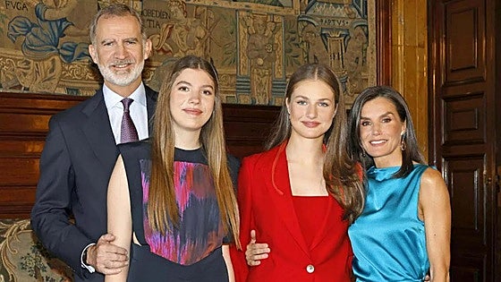 Spanish royals remember victims of 'Dana' disaster in their Christmas card this year