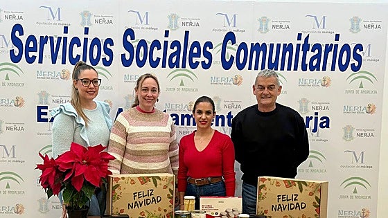 Nerja town hall distributes Christmas hampers to vulnerable families