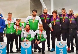 Los Compadres on the right on the podium.