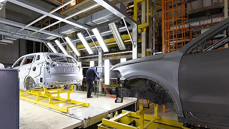 Alarming slowdown in vehicle manufacturing in Spain with almost 20% drop in November