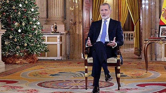 King of Spain honours victims of 'Dana' floods in traditional Christmas message
