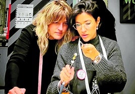 Elia Sánchez Ballesteros during a workshop.