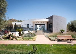 Entrance to the pet cemetery in San Gabriel, Malaga.