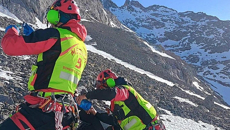 Mountain rescue teams find young climber reported missing in Spain's Picos de Europa last week