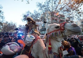 Parade in the Malaga neighbourhood of Cruz de Humilladero