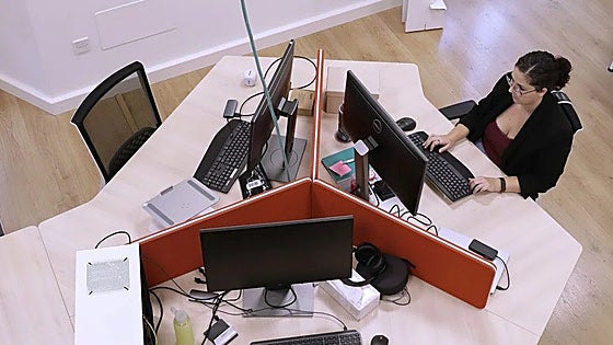 Andalucía debunks the myth: it has the lowest work absence rate in mainland Spain