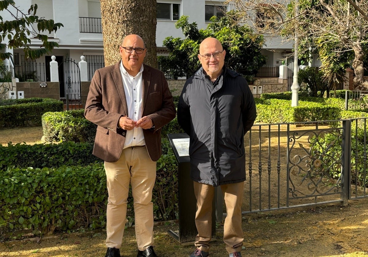 Vélez-Málaga Mayor Jesús Lupiáñez and deputy mayor Jesús Atencia at one of the parks