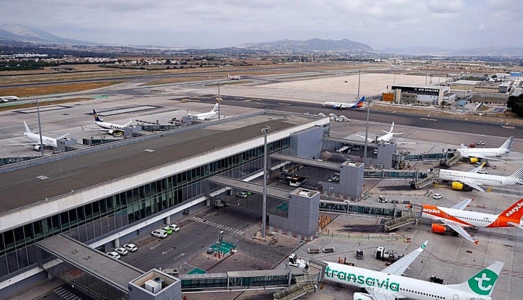 Spanish flight to Tenerife diverts to Malaga Airport due to technical problem alert
