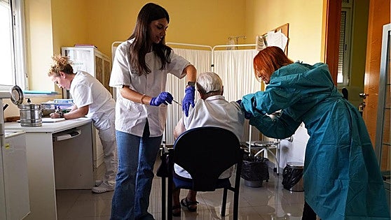 Flu vaccine halves risk of death, say Spanish scientists, though effectiveness varies by subtypes