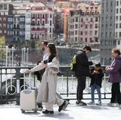 Record-breaking year for tourism in Spain: 94 million foreign people visited in 2024 and spent around 122 billion euros