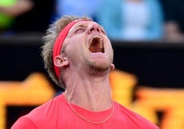 Alejandro Davidovich celebrates his victory on Friday.