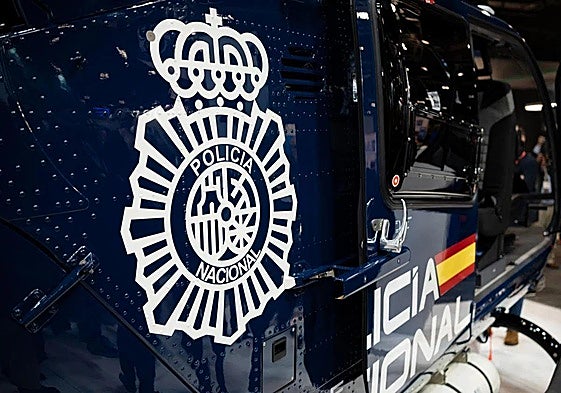 Police arrest partner after woman falls from fifth floor of building in Malaga