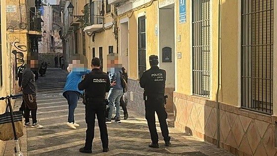 American tourist found dead and the flat where he was staying on the Costa del Sol is burgled