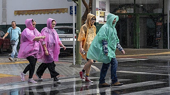 'Super storm' followed by a new weather front to bring instability and rain to large parts of Spain