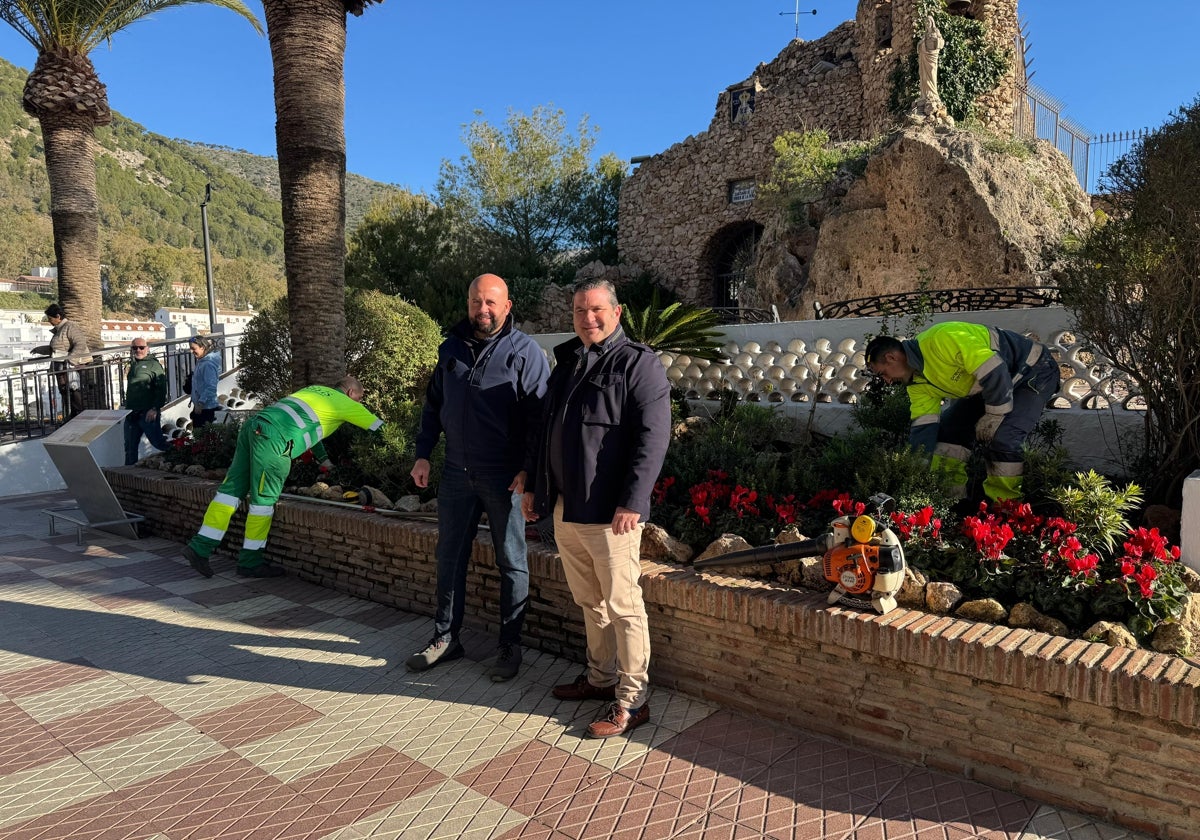 The councillor at one of the xeriscape gardens in Mijas.