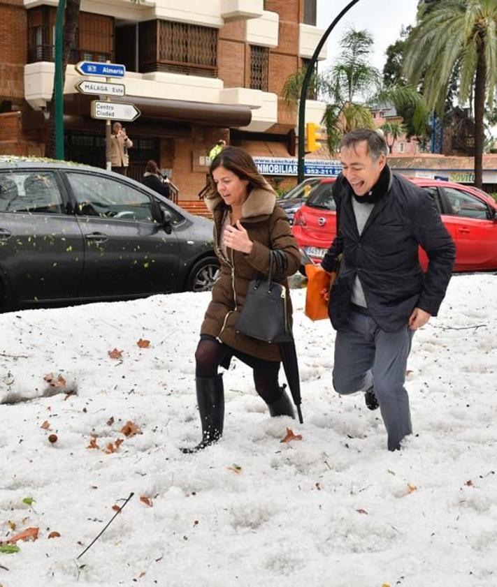 Imagen secundaria 2 - In pictures, the historic hailstorm five years ago that turned Malaga city centre white