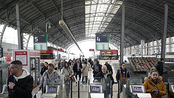 Central government public transport discounts scrapped in Spain after decree overturned by MPs