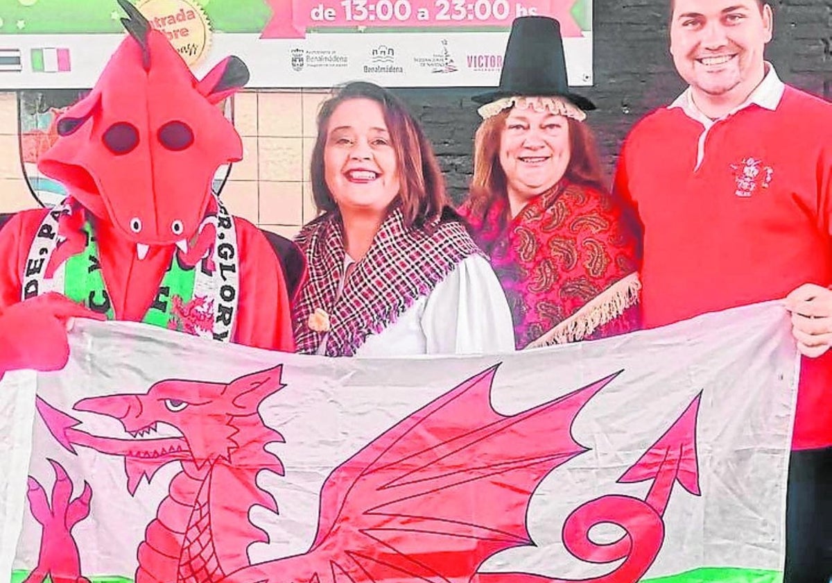 Cath John (2l) with members of the Welsh Society during a previous event.