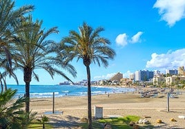 View of the Benalmádena coastline, with hotels on the beachfront.