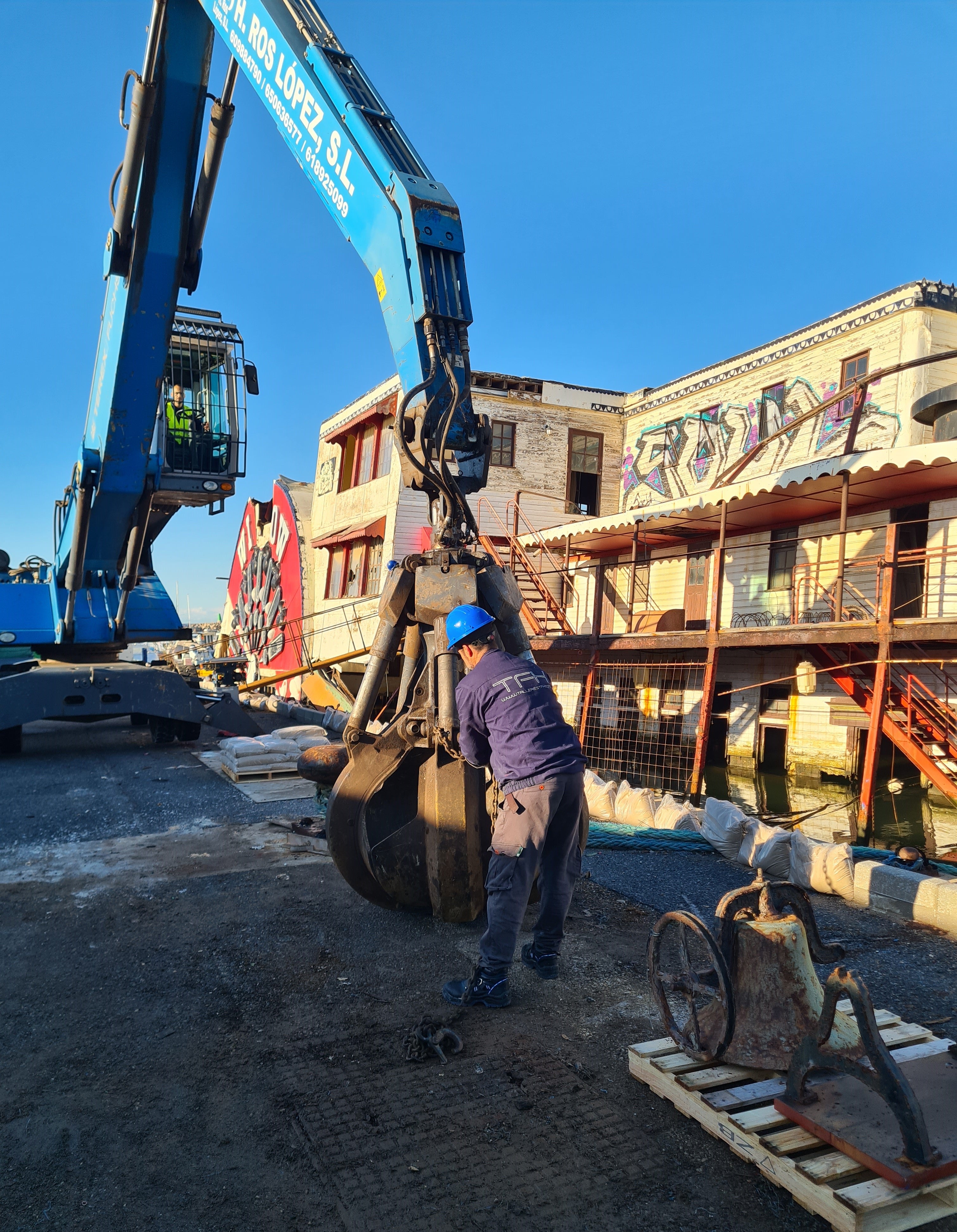 Dismantling work will take approximately one month.