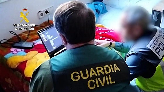 Teenage hacker who stole and sold Guardia Civil police database arrested in Alicante