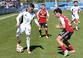 José Callejón controls the ball during Sunday's game.